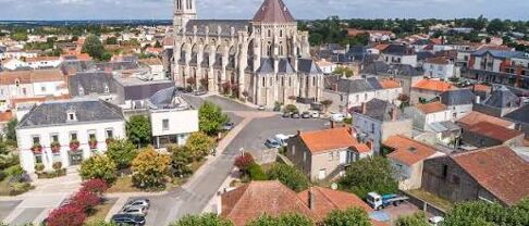 Comment se présente le marché immobilier à Aizenay en 2026 ?